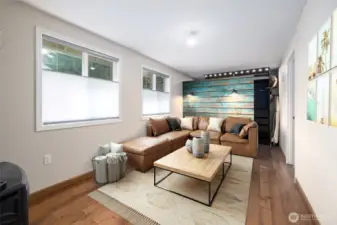 Bonus room w/fp & New 3/4 bath... could be used as a primary suite...  virtual staging...