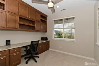 Custom Cabinets, Built-in Desk