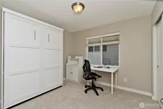 Fun Bonus room with lots of space for activities!
