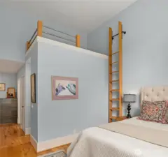 ...which features a 2nd loft.