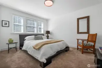 2nd bedroom