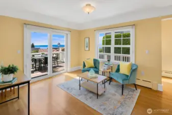 Family room With deck access