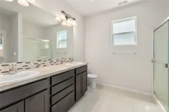 Bath of Primary Bedroom