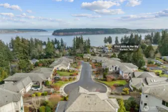 Stunning neighborhood aerial showing the property’s proximity to Puget Sound and the convenience of in-town Gig Harbor.  Everything you've been seeking is here!  Make it HOME for the holidays!