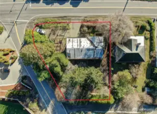 Corner Lot sloping towards view