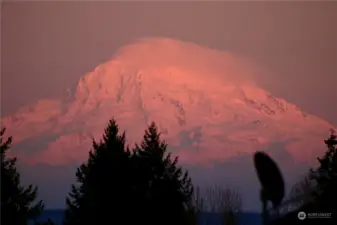 Mt Rainier Views from the Patio!