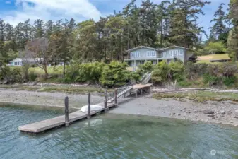 The property has a tidal dock and a mooring buoy. Perfect getaway for boaters!