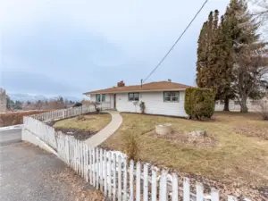 Fenced frontyard