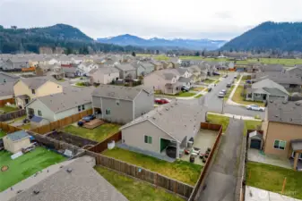 Surrounded by Mountains and minutes from downtown Enumclaw