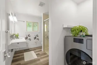 Upstairs bathroom with all-in-one washer/dryer