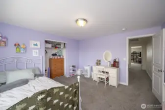 Guest bedroom 2