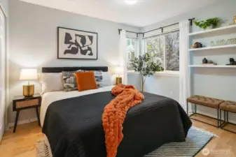 Guest bedroom. Or home office.