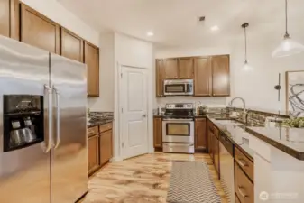Quartz Counter, Stainless Steel Appliances and walk-in pantry!