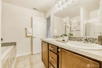 Primary Ensuite Bathroom