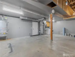 Oversized 572 sq ft garage