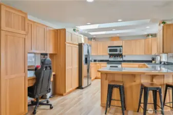 Eat in kitchen