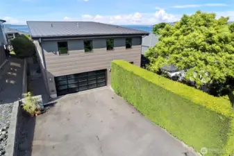 It's rare to find a modern view home in N. Tacoma - this is an opportunity to grab hold of!