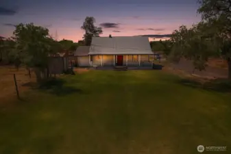 Virtual twilight photo