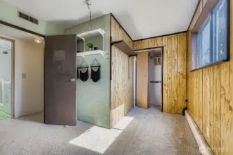 extra downstairs room...office/workout room...bring your imagination!