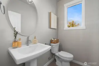 Photographs are for illustrative purposes only. Features, finishes, interior/exterior colors, landscaping and floorplan shown may vary from actual homes built.