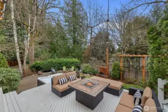 2 tiered deck for dining or relaxing