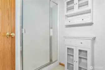 Primary bedroom ensuite