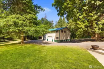 Welcome to your 1,000 square foot shop!  Plenty of space here with an xtra large slot for your bigger toys.  Additional parking available on both sides of the structure