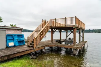 Dock is in good shape and being pressure washed soon.