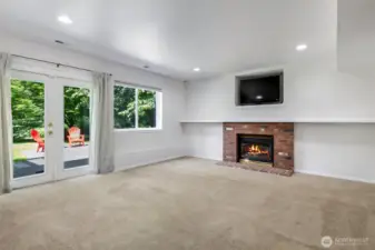 Downstairs Bonus Room w/ Gas Fireplace