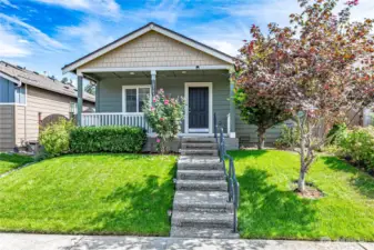 Front view of the charming bungalow