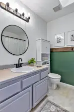 Upstairs Main Full Bathroom
