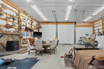 Detached 40'x45' Finished Shop w/ Pellet Stove