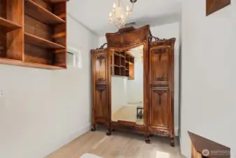 Built-in antique Italian art nouveau armoire (1915)