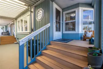 Great covered entry!  For deliveries or getting out of the elements.