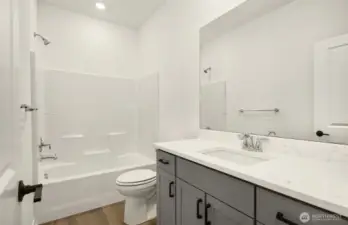 Shared secondary bath upstairs