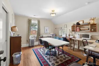 Common house craft room