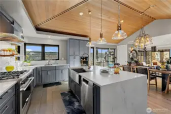 Kitchen Island with breakfast bar