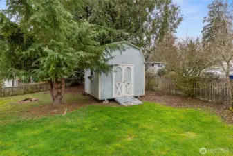 Lots of storage with the 2 outbuildings.