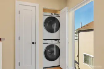 Bedroom-level washer/dryer
