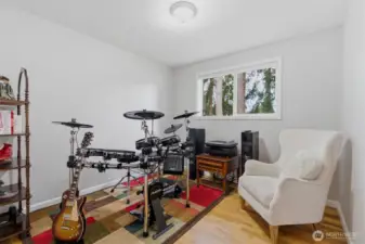 Second bedroom on main floor with closet