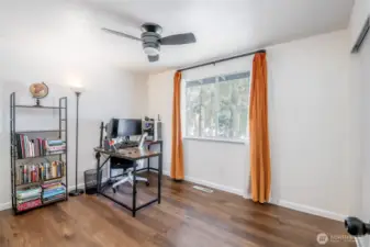 2nd Upstairs Bedroom