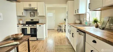 New spacious kitchen