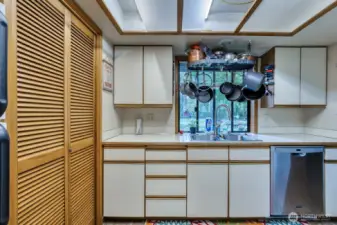 Unit B Kitchen