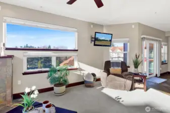 An airy, sun-washed living room designed for both relaxing and entertaining.