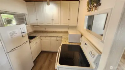 Fully equipped kitchen