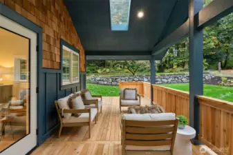 ADU Spacious, Covered Deck.