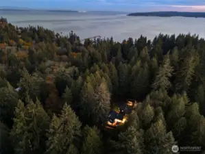 Walk to multiple Beach Accesses!