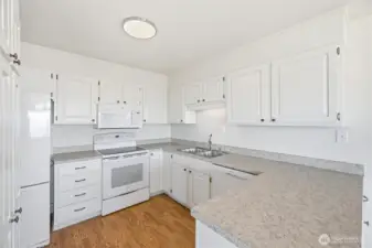 Updated kitchen, including newer appliances