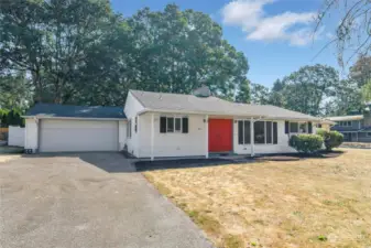 Front View of this Amazing home.Spacious 2 car garage plus tons of parking