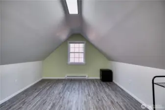 Another view of the bonus room above the gararge.